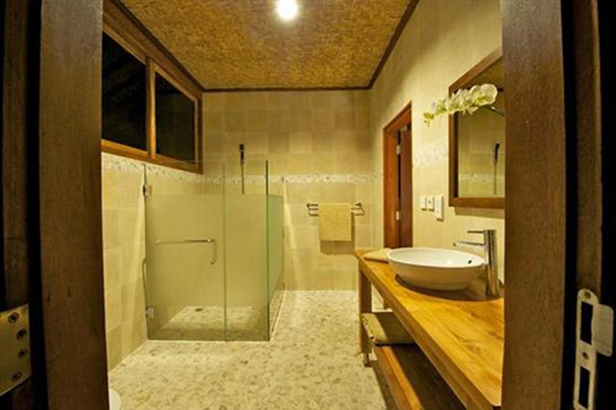 Three Monkeys Villas Pecatu Екстериор снимка
