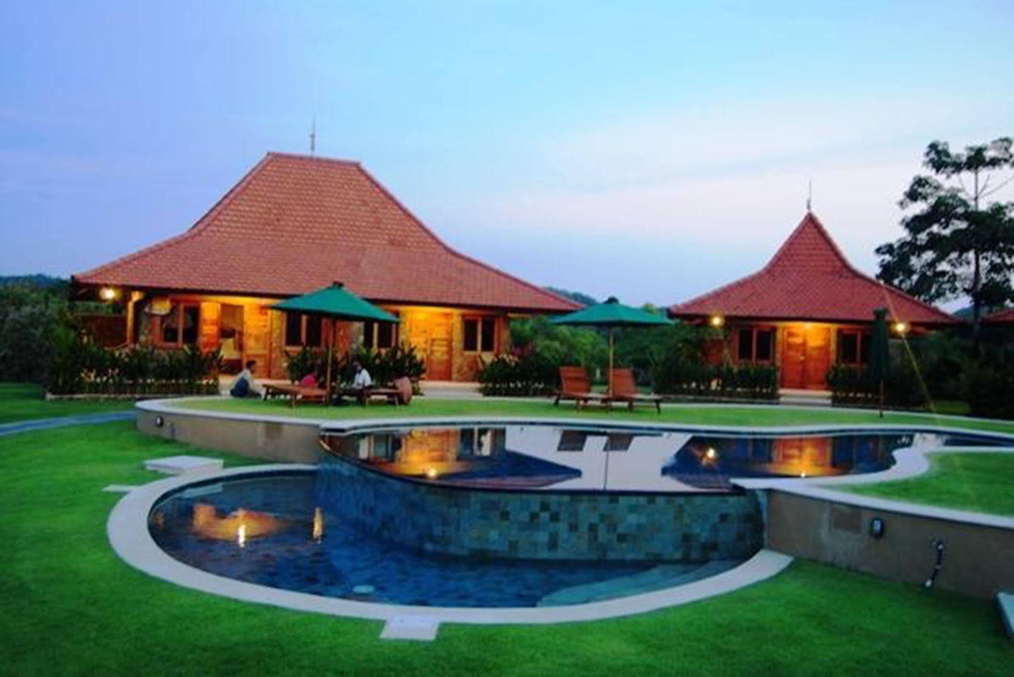 Three Monkeys Villas Pecatu Екстериор снимка