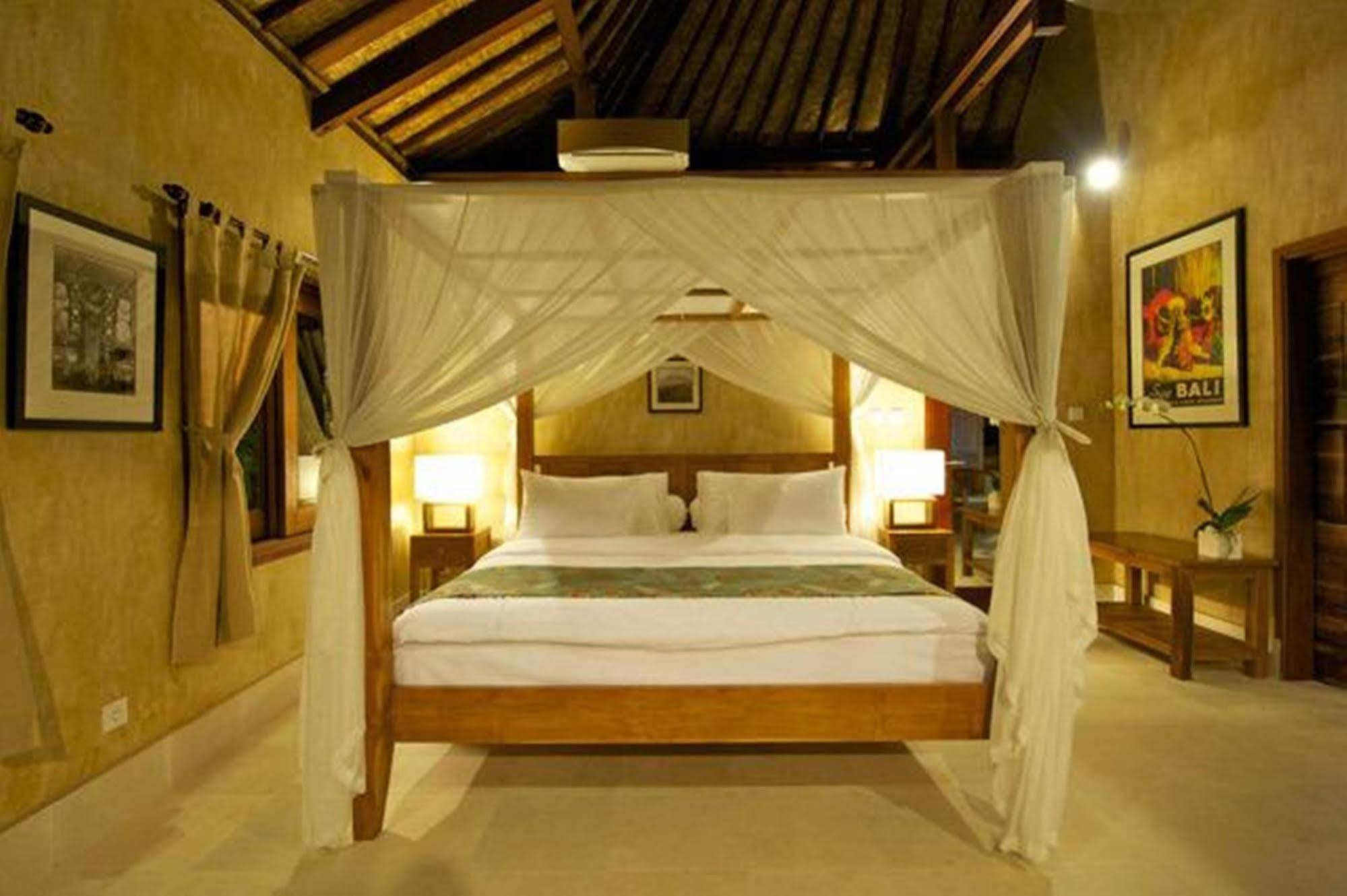 Three Monkeys Villas Pecatu Екстериор снимка