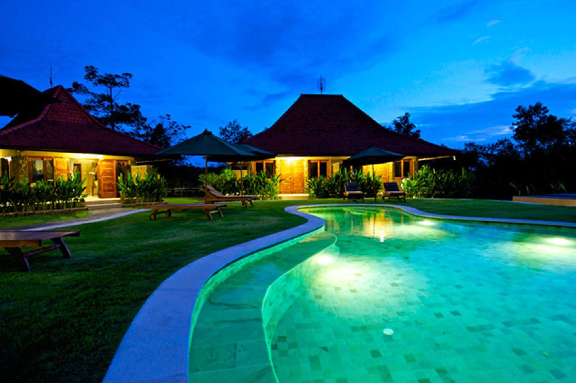 Three Monkeys Villas Pecatu Екстериор снимка